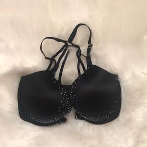 Jazzy’s WHOLESALE fashionista consignment shop